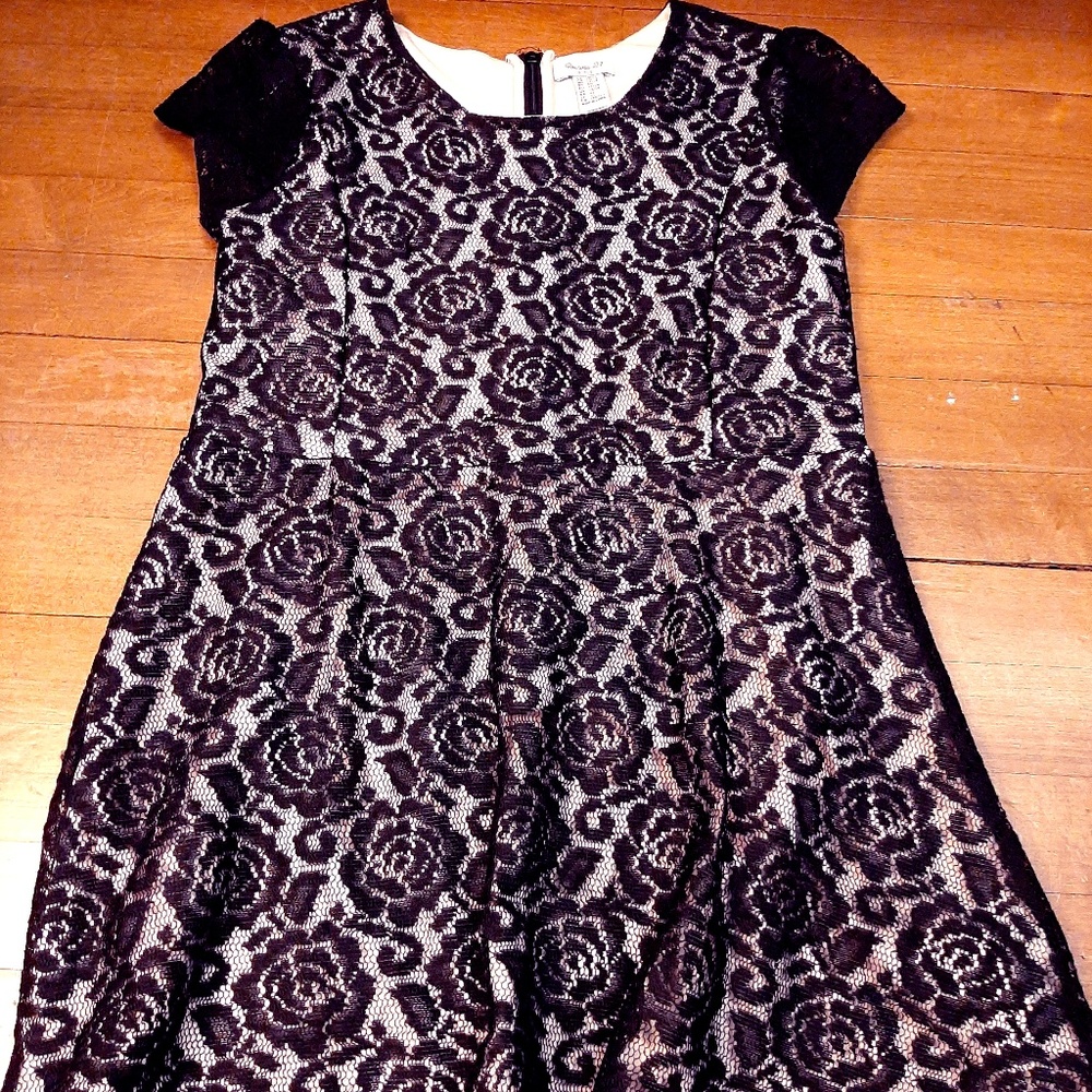 I love this dress, wish it still fit me